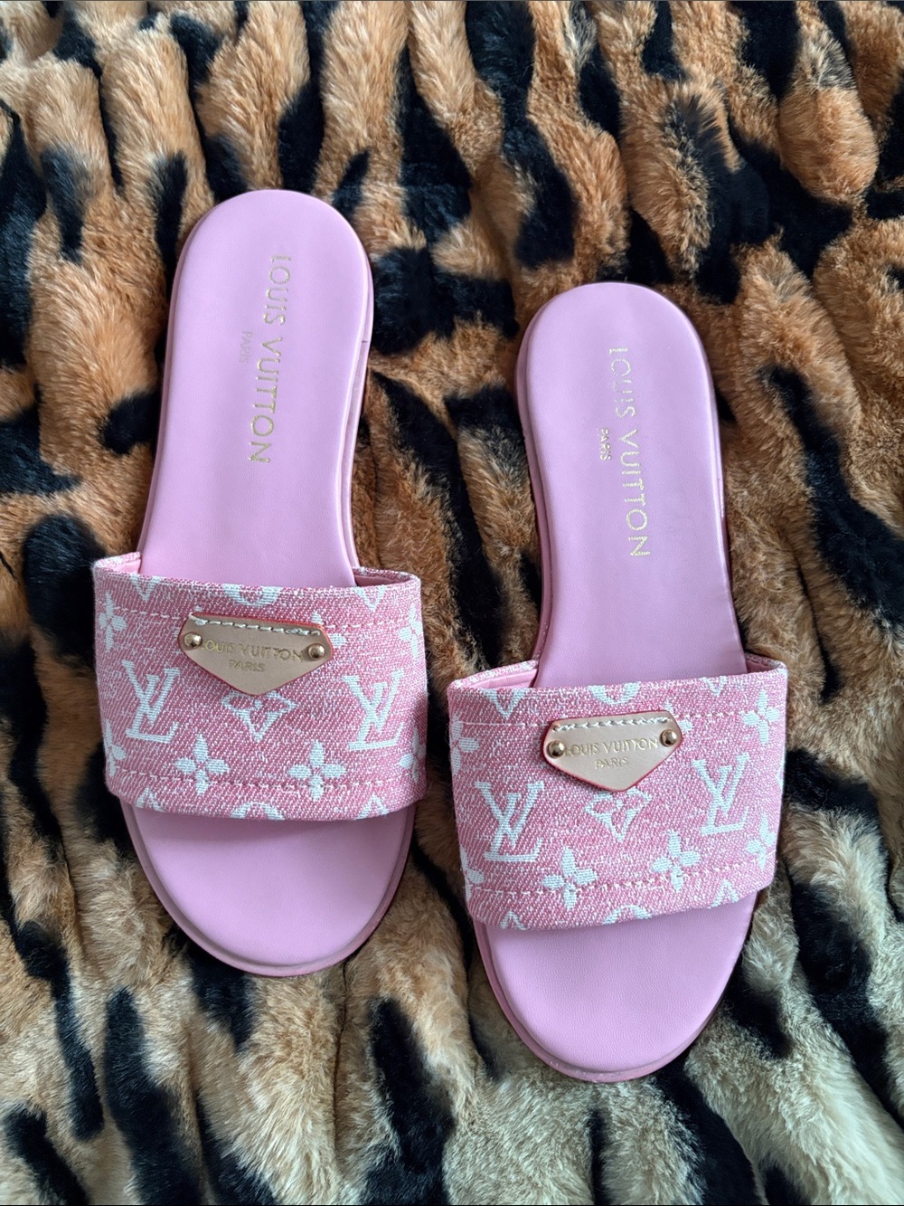 Louis Vuitton Pink Monogram Slide Sandals size 39